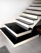 Treppenstufen modern aus Granit